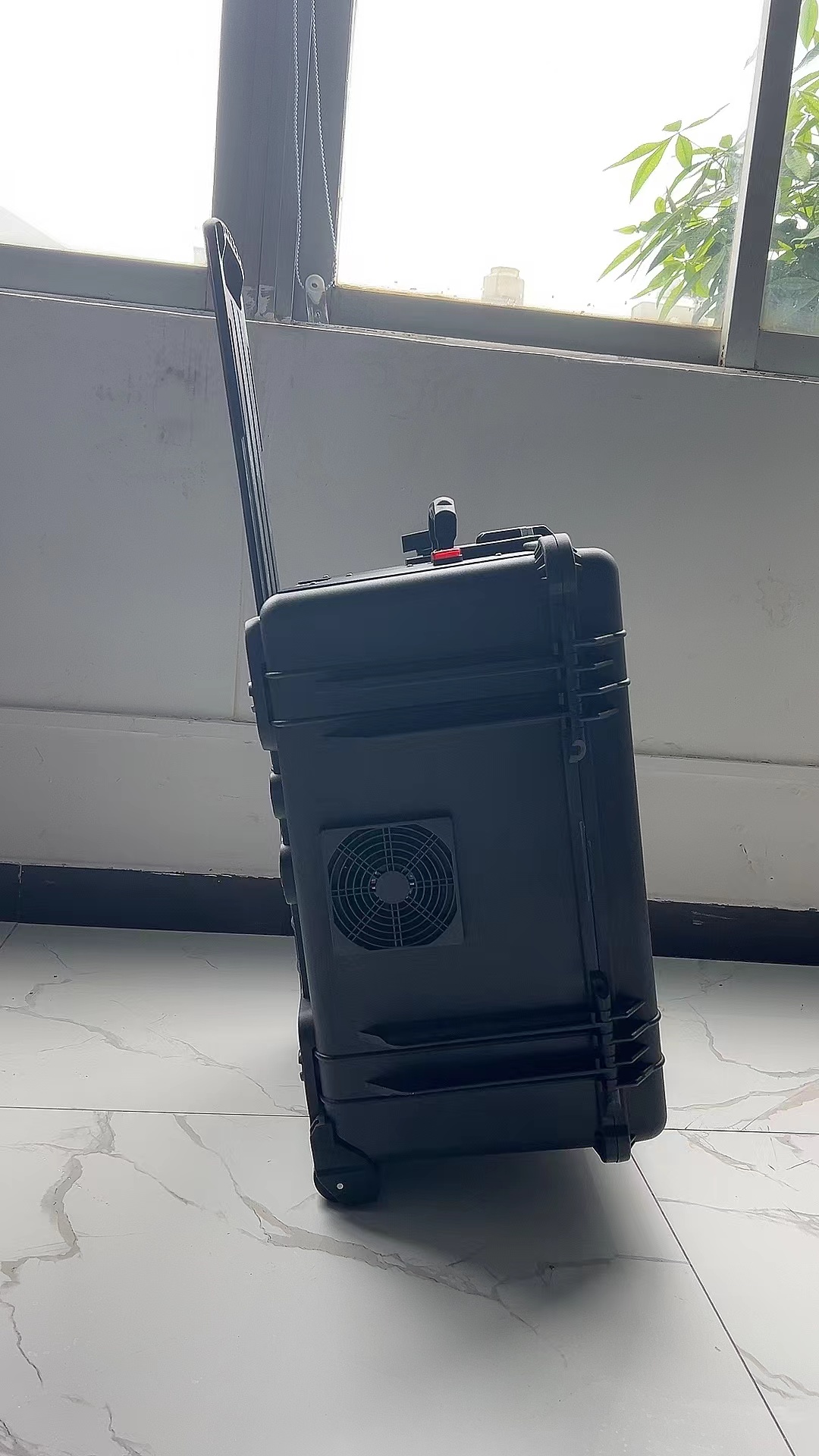 惠济手拉箱型移动通信干扰器